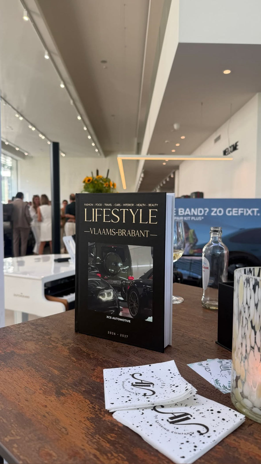 XCS Automotive op de cover van LIFESTYLE Vlaams-Brabant 2026-2027
