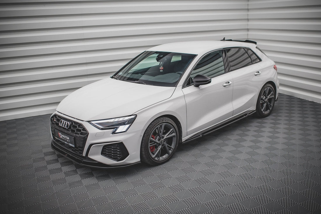 Witte Audi S3 Sportback 8Y met Maxton Design stylingonderdelen