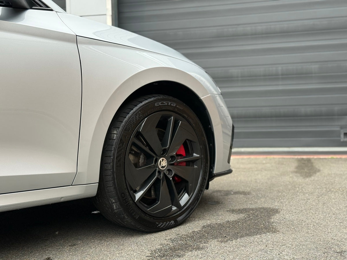 SKODA OCTAVIA RS iV Plug-in Hybrid - XCS Automotive Merchtem