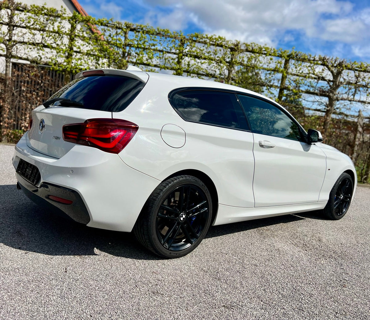 BMW 118i M-PAKKET - XCS Automotive Merchtem