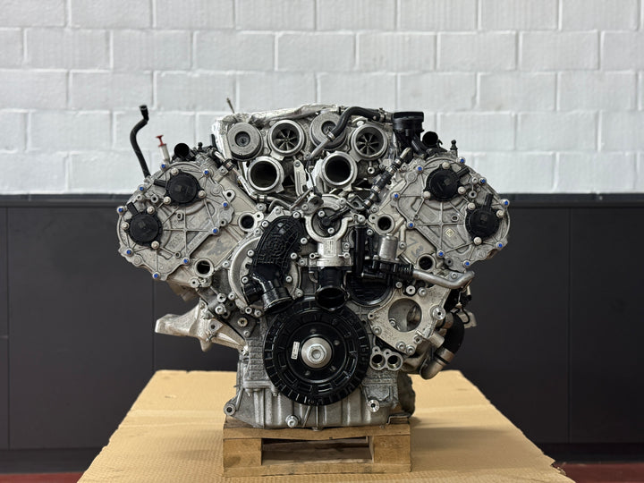 Mercedes-AMG M177 4.0 V8 biturbo motor vooraanzicht