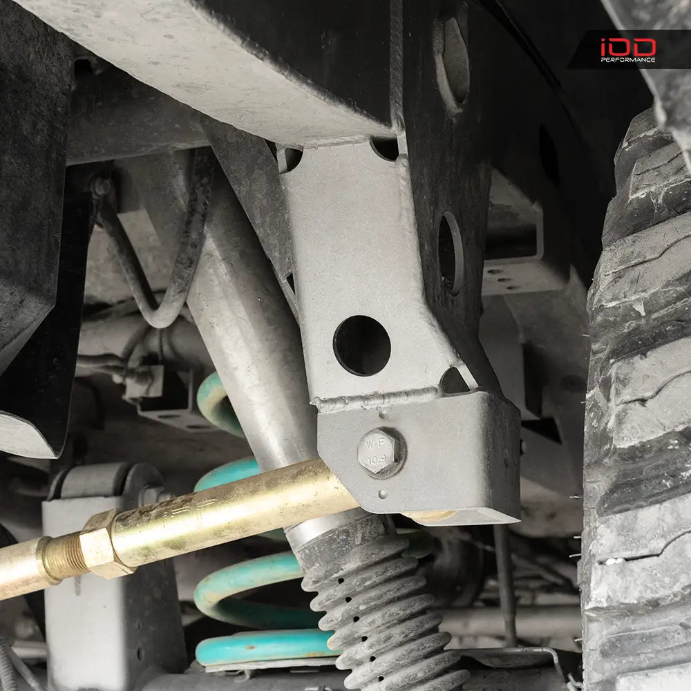 Achterste panhardstangbeugel voor Nissan Patrol Y60 en Y61, foto 3