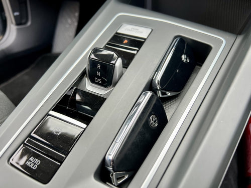 Volkswagen Golf 8 Life - XCS Automotive Merchtem