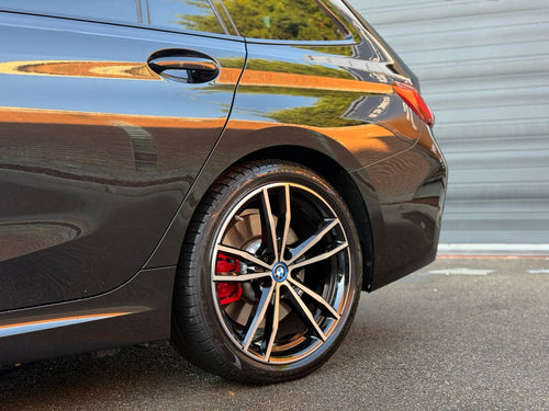 BMW 330e M Sport - XCS Automotive Merchtem