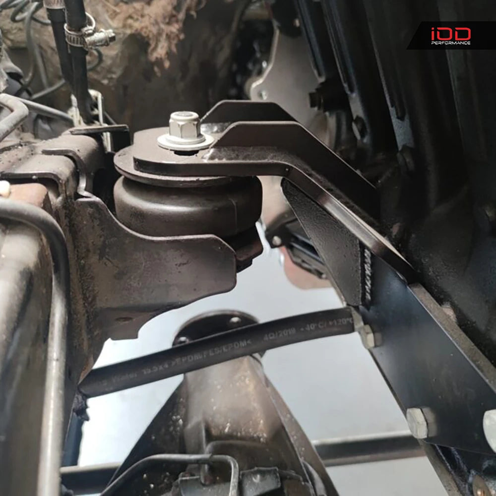 Bovenste motorsteun voor BMW M57 ombouw in Nissan Patrol Y61 3.0, foto 4