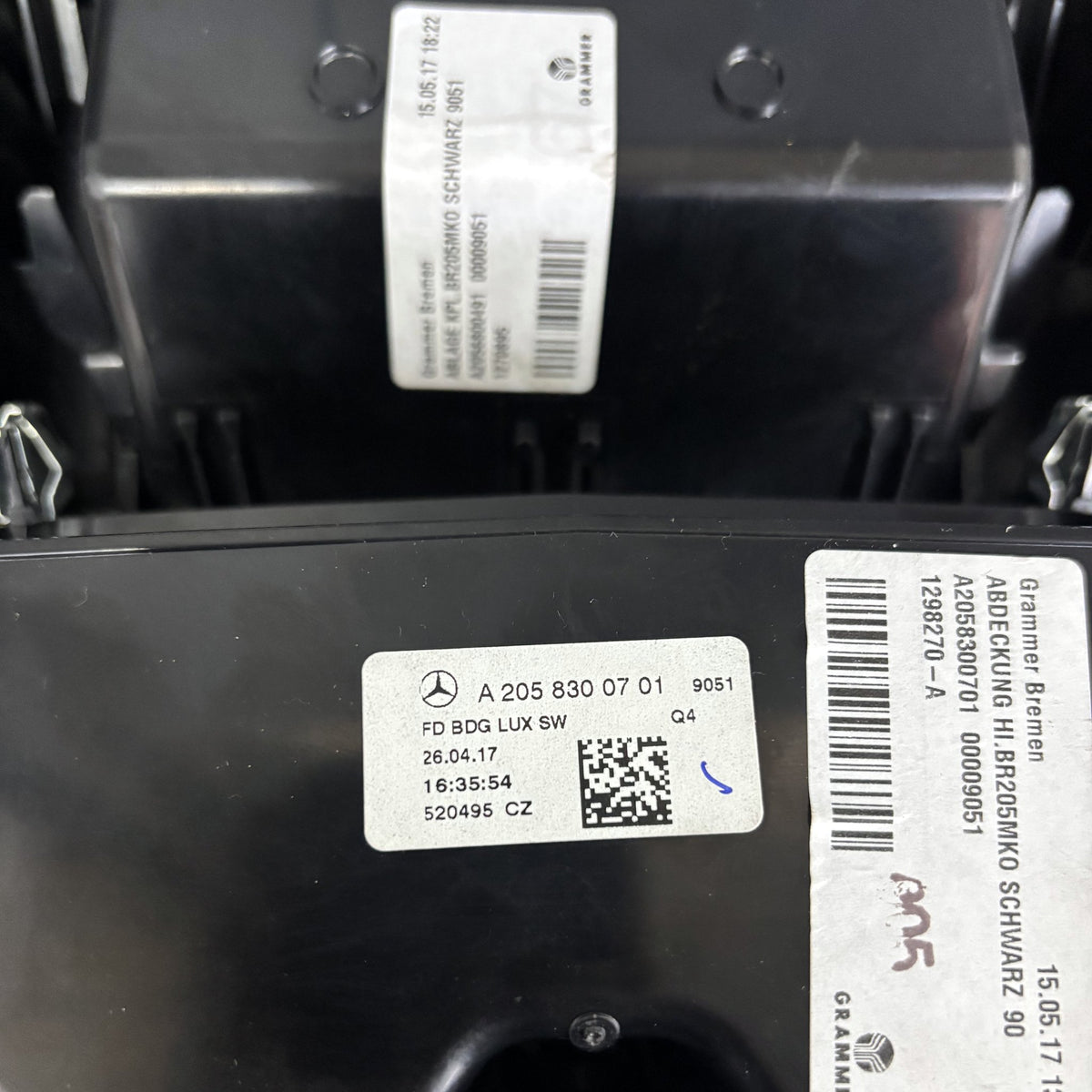 Mercedes C63 AMG S205 luchtrooster achterzijde middenconsole A2058300701 etiket