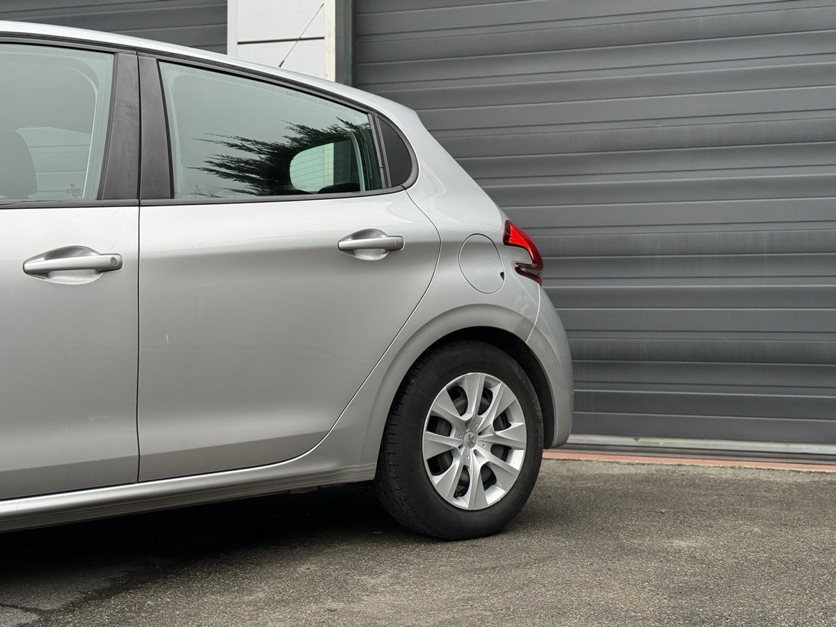 PEUGEOT 208 Life - XCS Automotive Merchtem