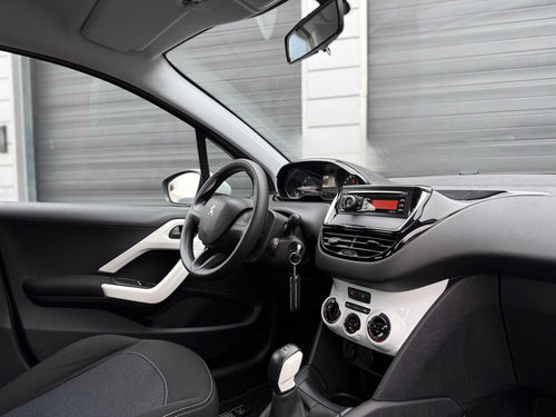 PEUGEOT 208 Life - XCS Automotive Merchtem