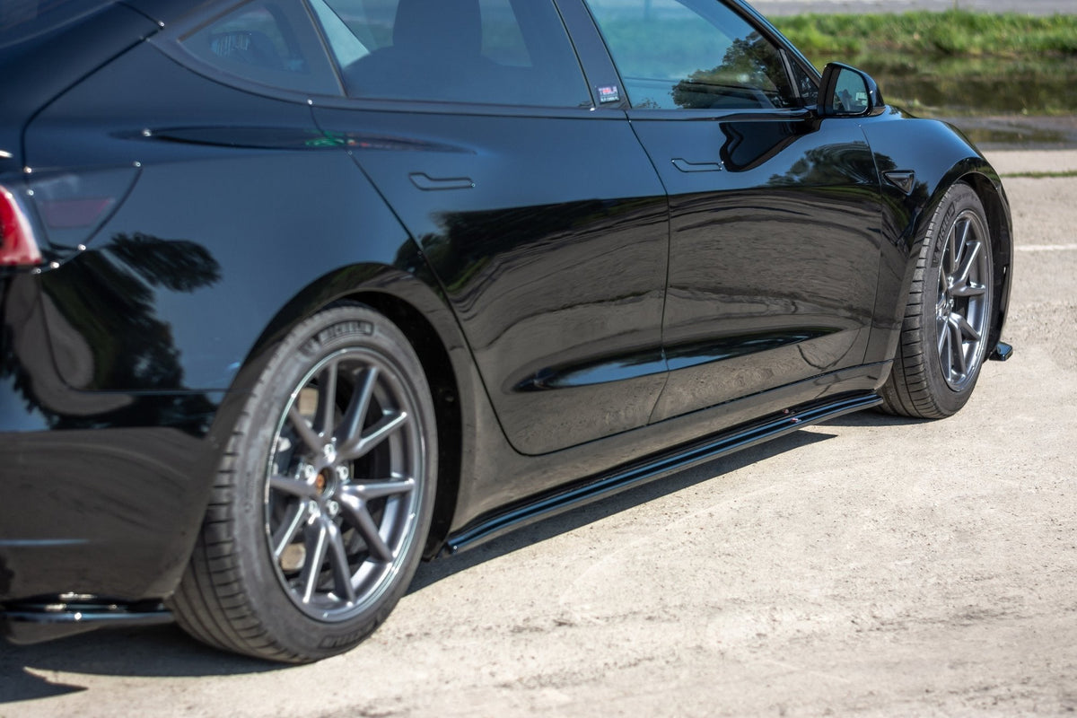 Maxton Design Side Splitters V.4, Tesla Model 3 / Model 3 Performance Mk1 / Mk1 Facelift