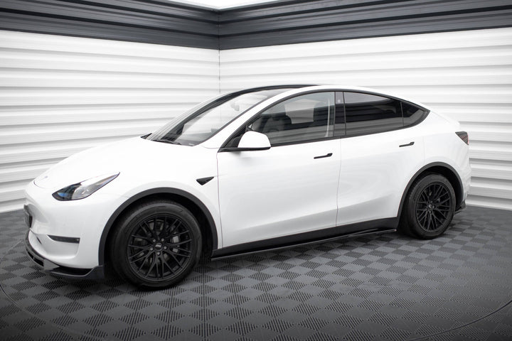 Maxton Design Side Skirts, Tesla Model Y Mk1