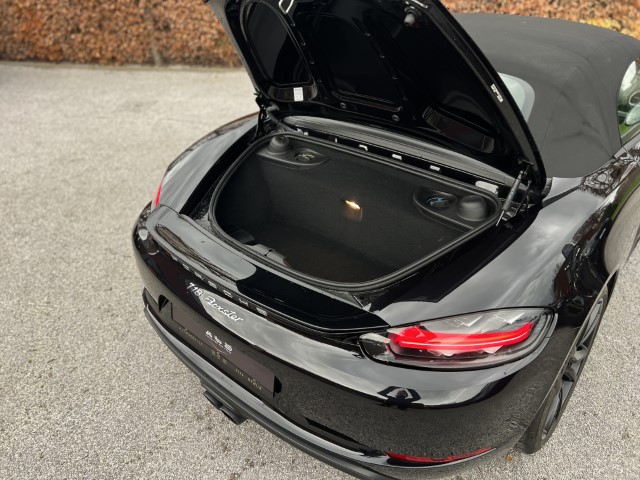 Porshe 718 Boxster xcs automotive