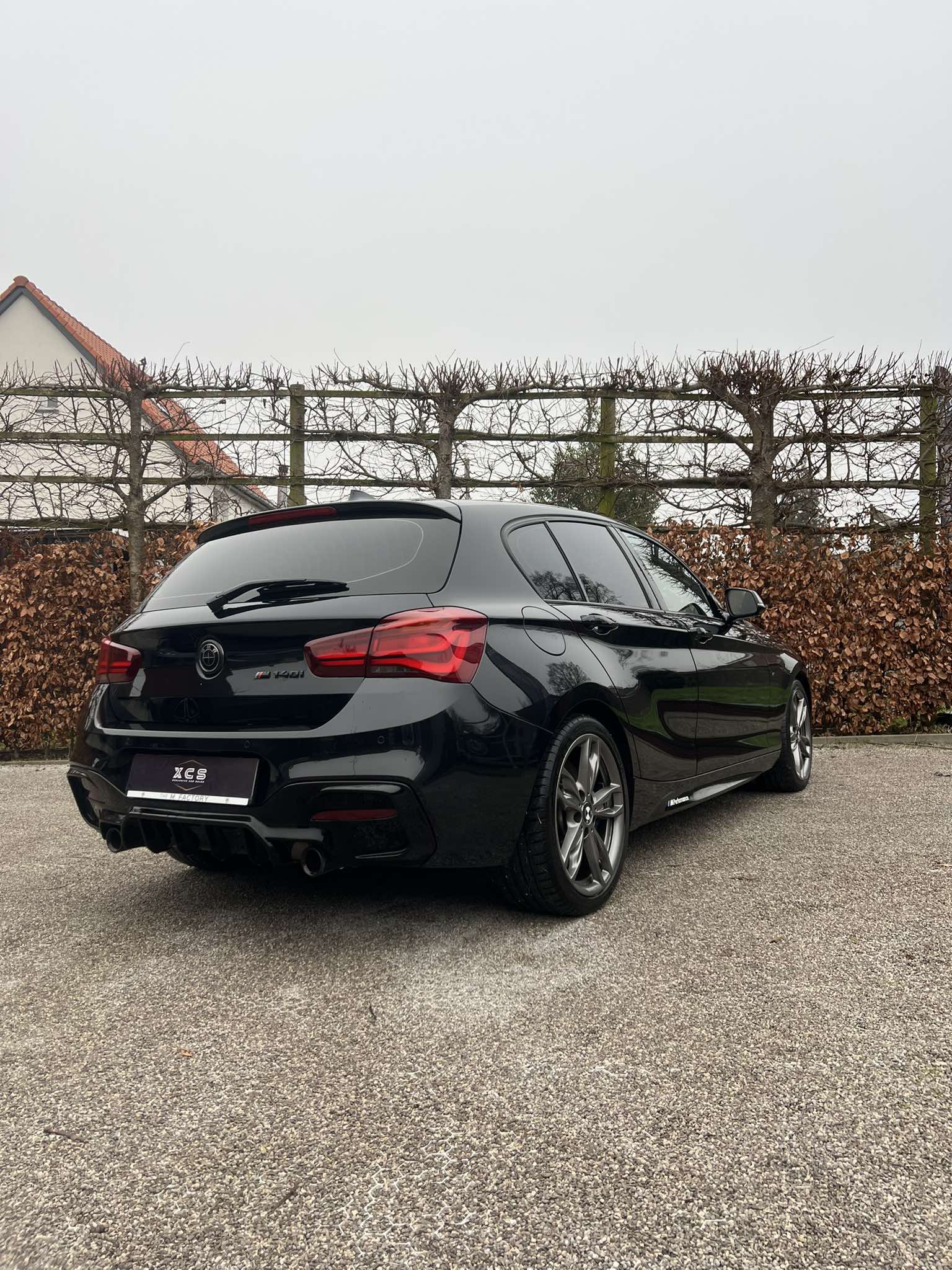 BMW M140i te koop bij XCS Sales en XCS automotive in opwijk