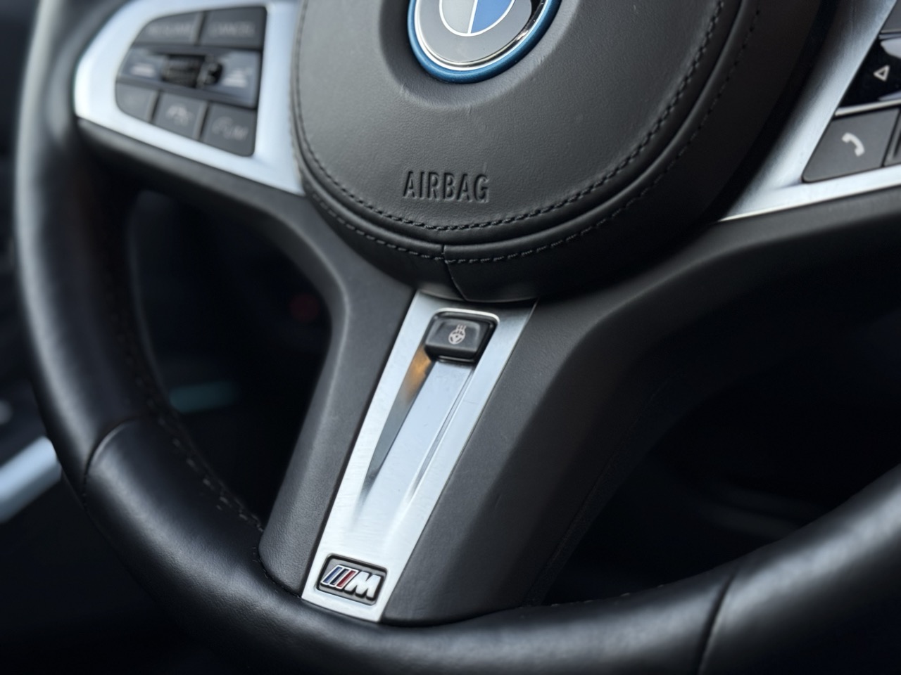 BMW 330e TE KOOP bij XCS sales in merchtem XCS automotive