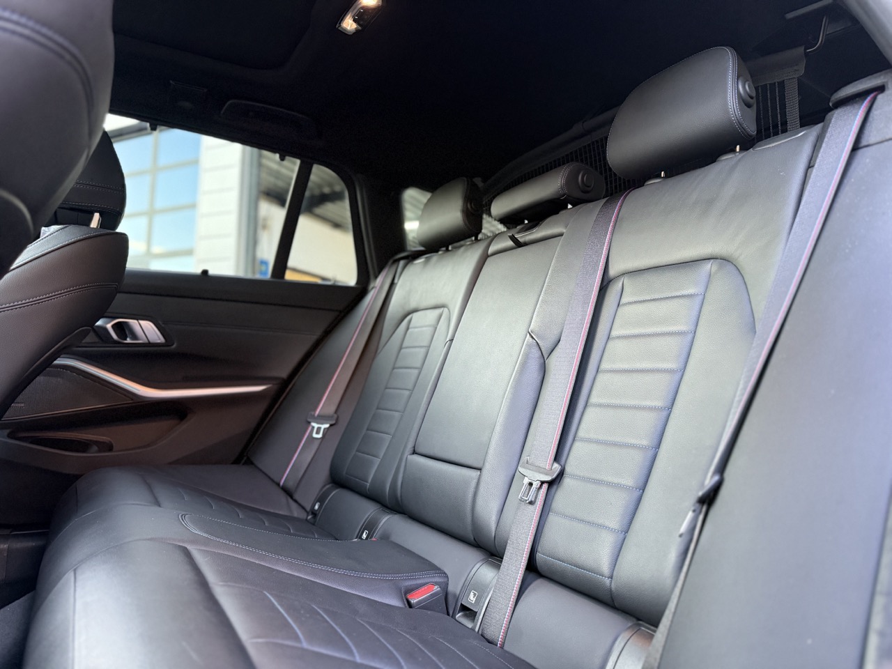 BMW 330e TE KOOP bij XCS sales in merchtem XCS automotive