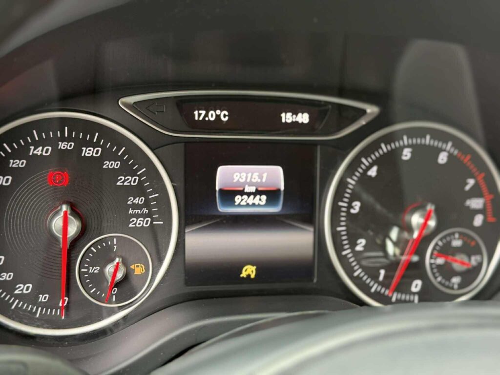 Mercedes Benz A180 benzine te koop bij XCS automotive in Merchtem