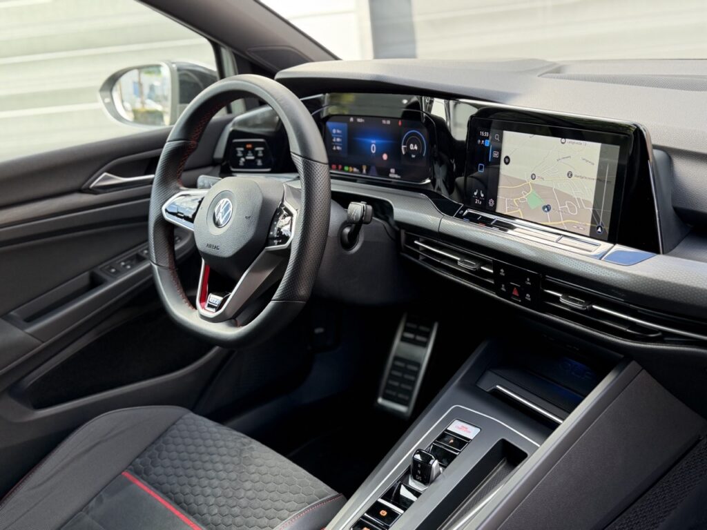 Volkswagen golf 8 GTI CS te koop bij XCS Sales in Merchtem