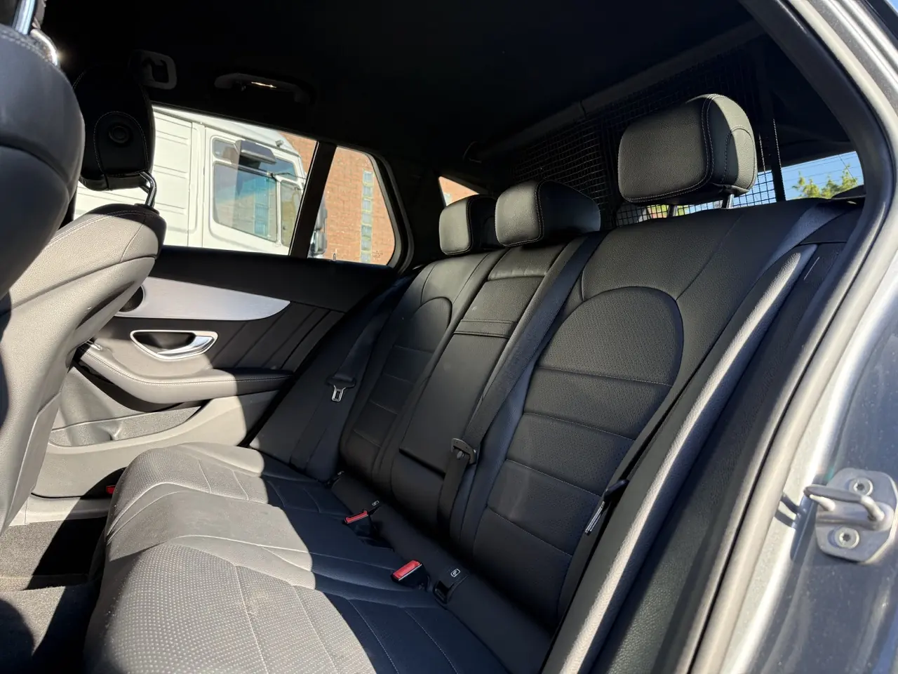 Mercedes-Benz C180 te koop bij XCS in merchtem Achterbank groot