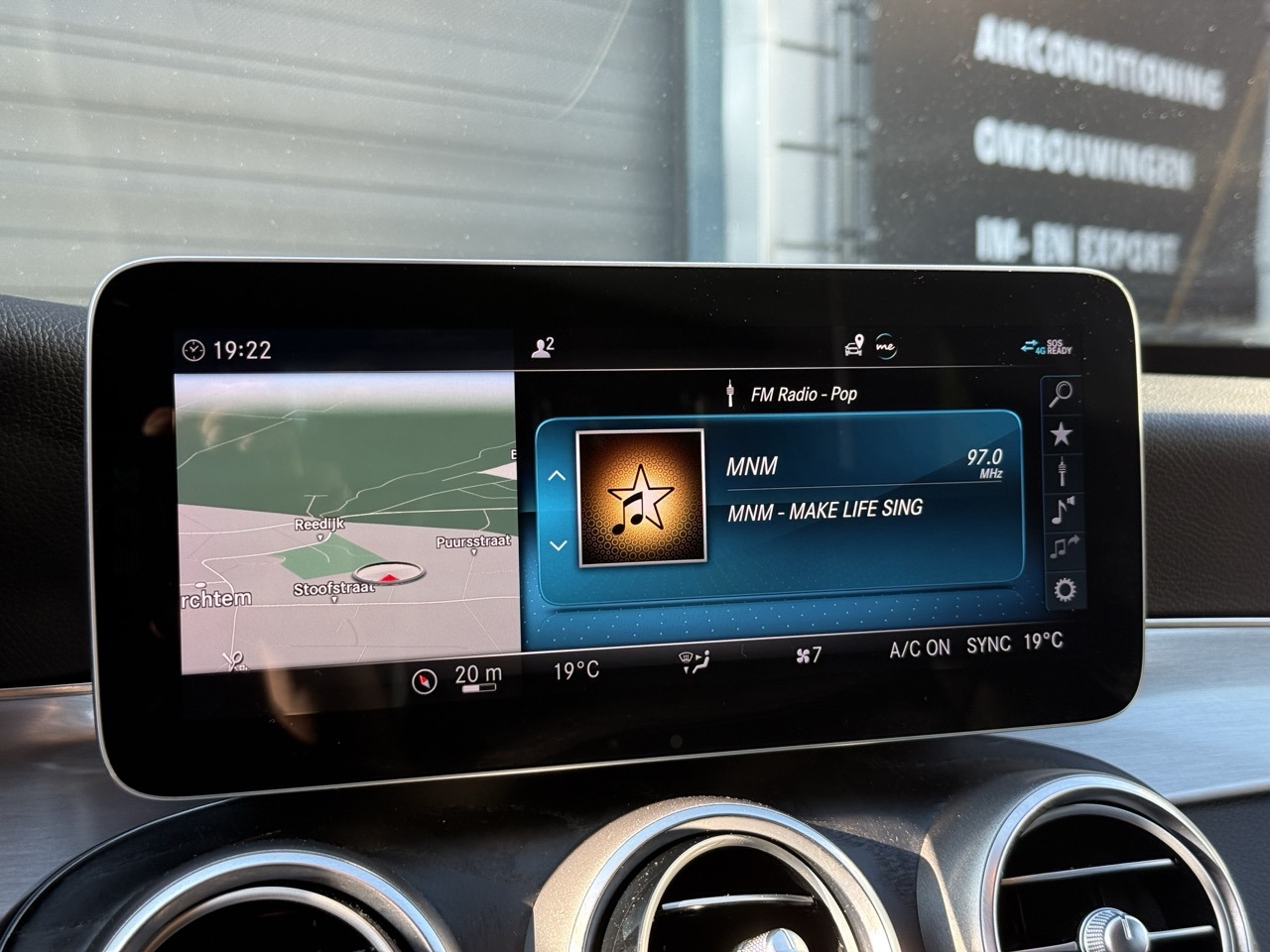 Mercedes-Benz C180 te koop bij XCS in merchtem Radio groot