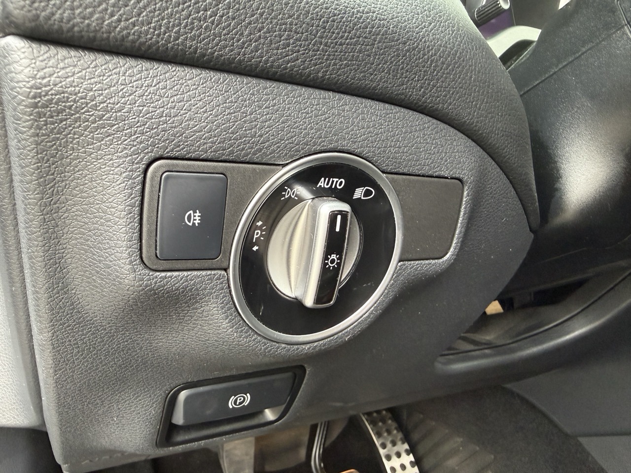 MercedesBenzCLA180lichtschakelaar