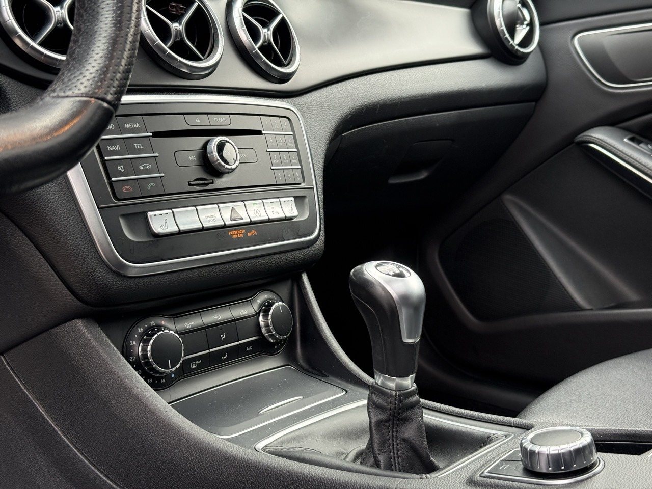 MercedesBenzCLA180manueleversnellingsbak