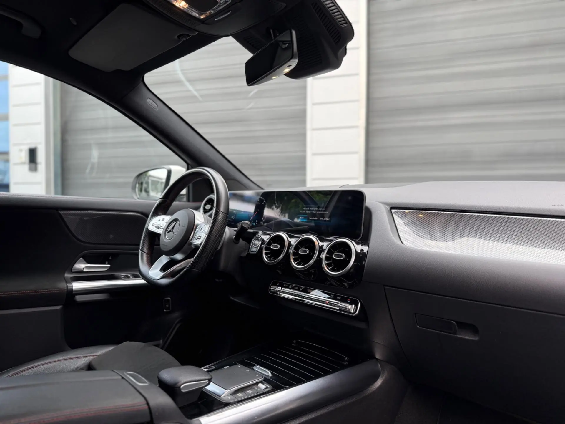 Mercdes-benz-GLA-200d-AMG-Line-Dashboard