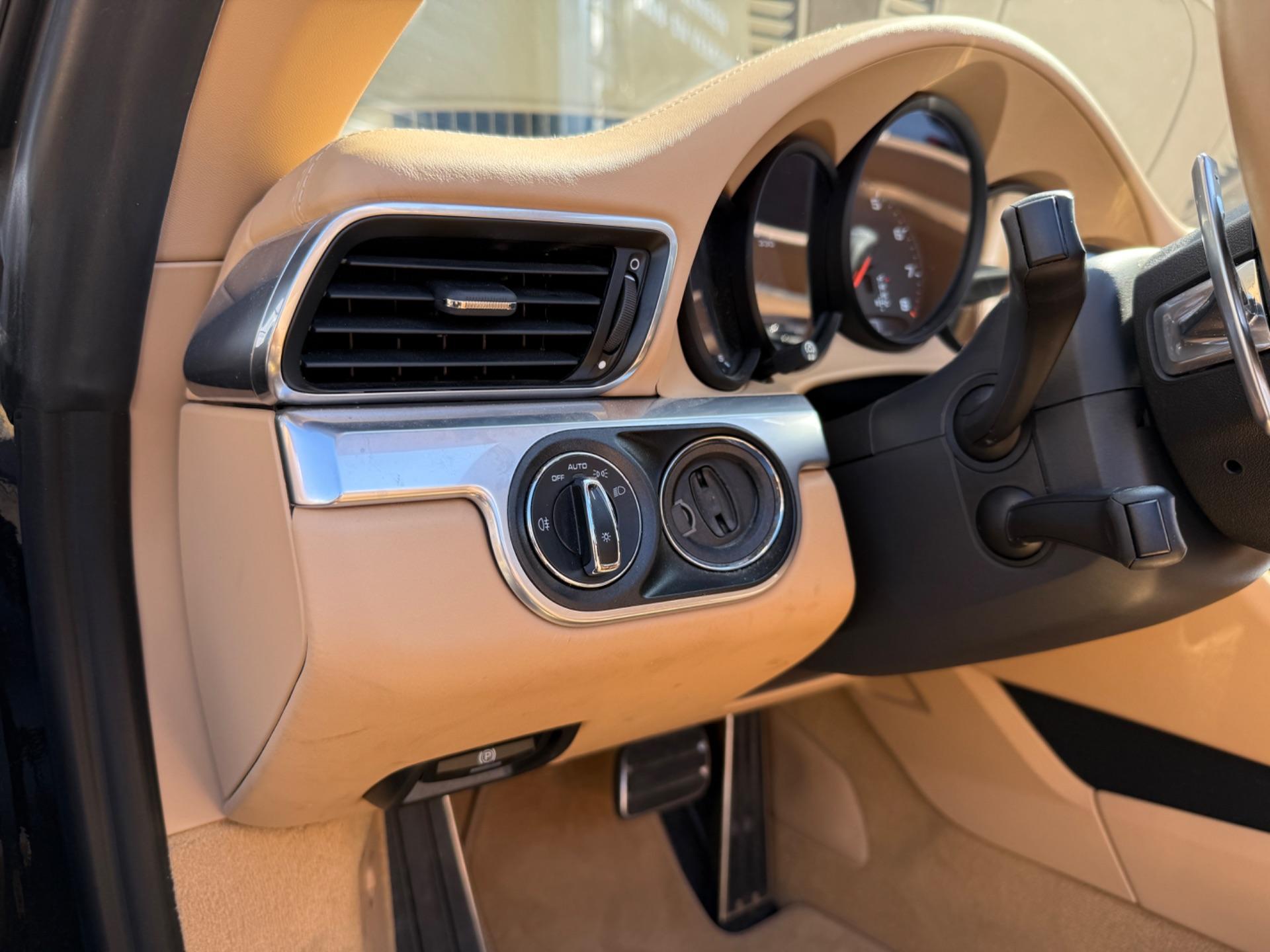 Porsche 911 Carrera Dashboard bediening